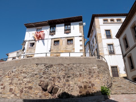 Torre del Reloj, monumento en Lastres